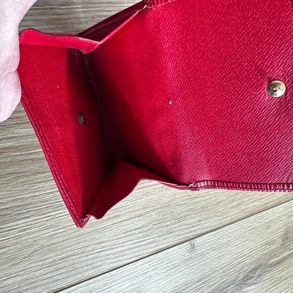 Louis Vuitton Epi Wallet - Picture 9 of 16